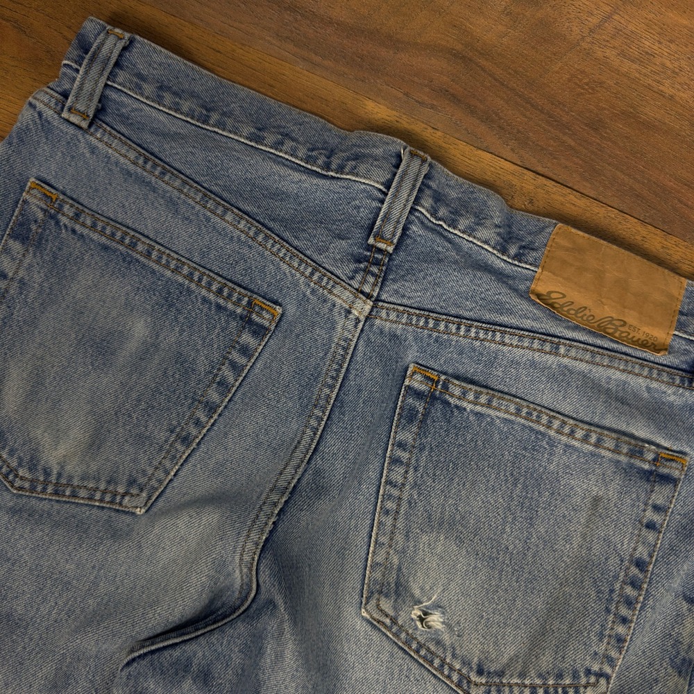 Eddie Bauer Men Straight Leg Distressed Jeans Light Wash Blue 35x32 Vintage Look